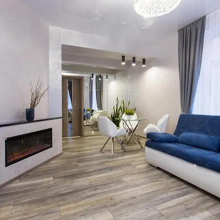 New Luxury Apartment In The Center On Konstitution Square Kharkiv Exterior photo