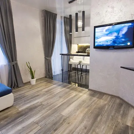 New Luxury Apartment In The Center On Konstitution Square Kharkiv Exterior photo