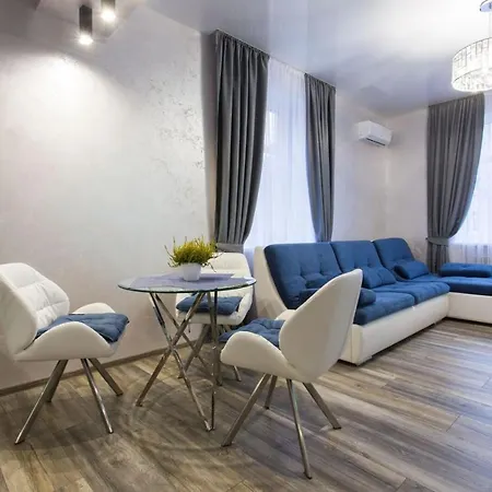 New Luxury Apartment In The Center On Konstitution Square Kharkiv Exterior photo