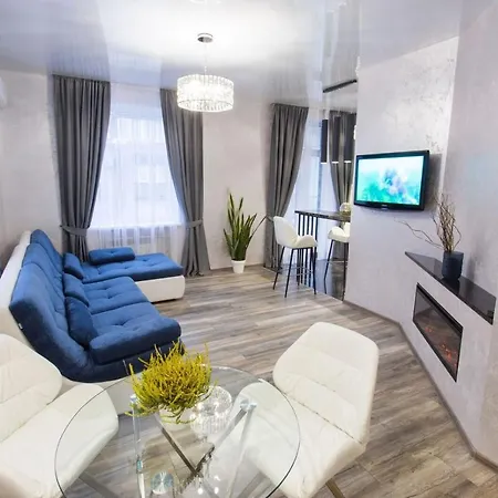 New Luxury Apartment In The Center On Konstitution Square Kharkiv Exterior photo