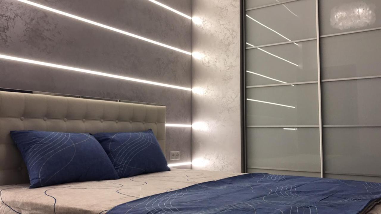 New Luxury In The Center On Konstitution Square Kharkiv