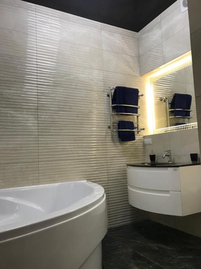 New Luxury In The Center On Konstitution Square Apartment Kharkiv