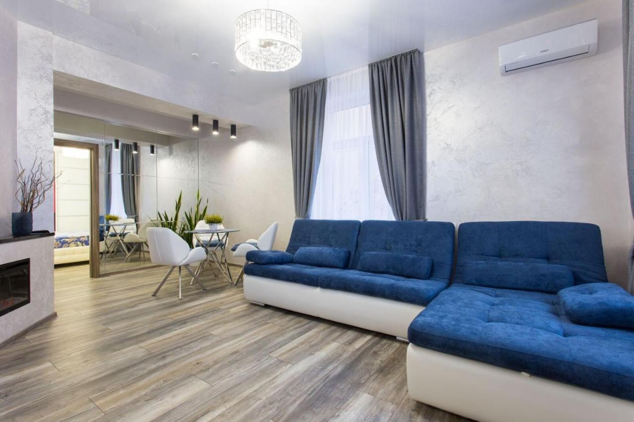 New Luxury In The Center On Konstitution Square Kharkiv