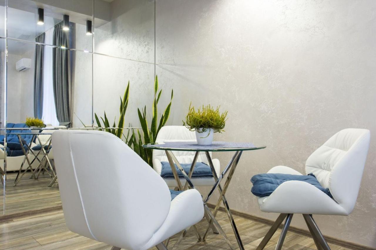 New Luxury In The Center On Konstitution Square Kharkiv