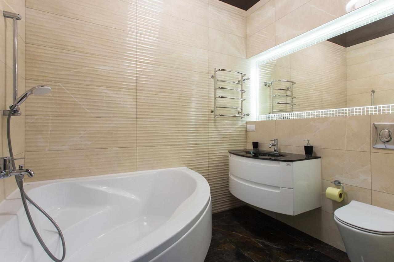New Luxury In The Center On Konstitution Square Apartment
